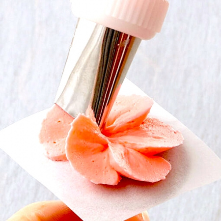 Кондитерская насадка 183 Tulip, Корея, прямой лепесток с округлой прорезью 21 мм Кондитерская насадка 183 Tulip, Корея, прямой лепесток с округлой прорезью 21 мм