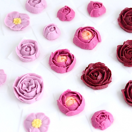 Кондитерская насадка 104 Tulip прорезь 12 мм, лепесток прямой малый Кондитерская насадка 104 Tulip прорезь 12 мм, лепесток прямой малый